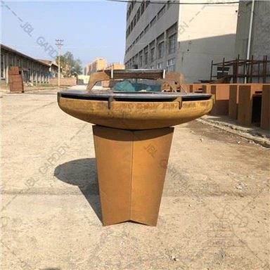 آشپزخانه در فضای باز با باربیکیو زغالی