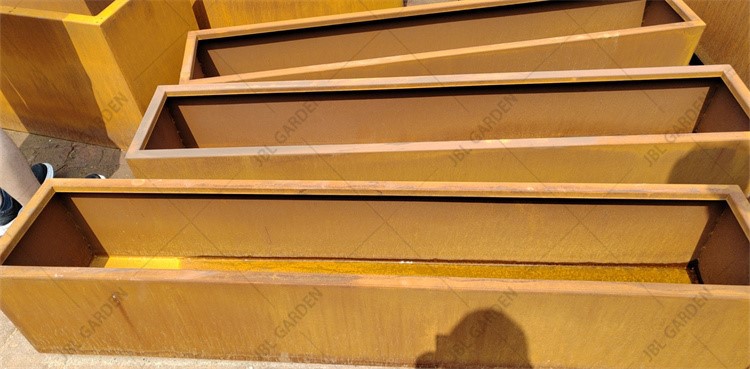 Corten steel cube planter 6 Corten steel cube planter 6