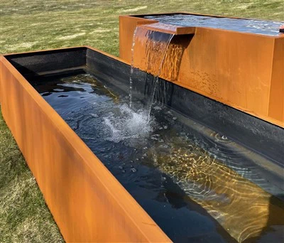 آبنمای استخر باغ